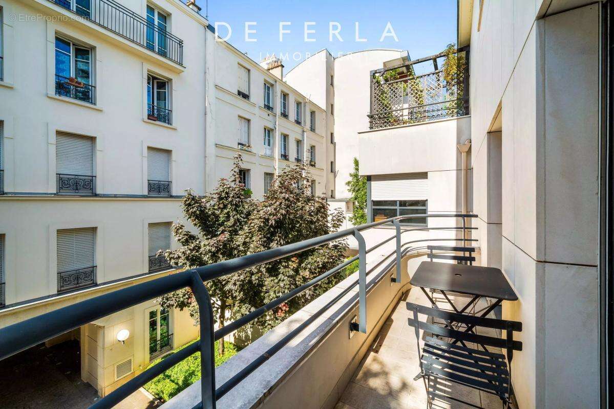 Appartement à PARIS-14E