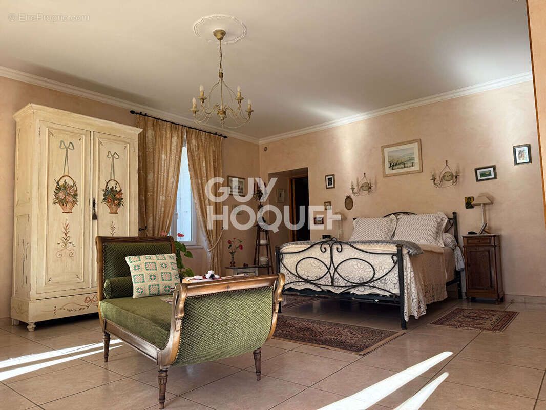 Maison à ALTHEN-DES-PALUDS