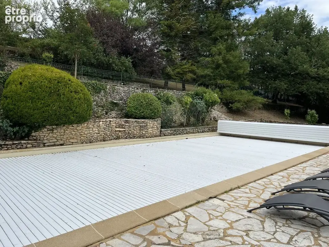 PISCINE VOLET