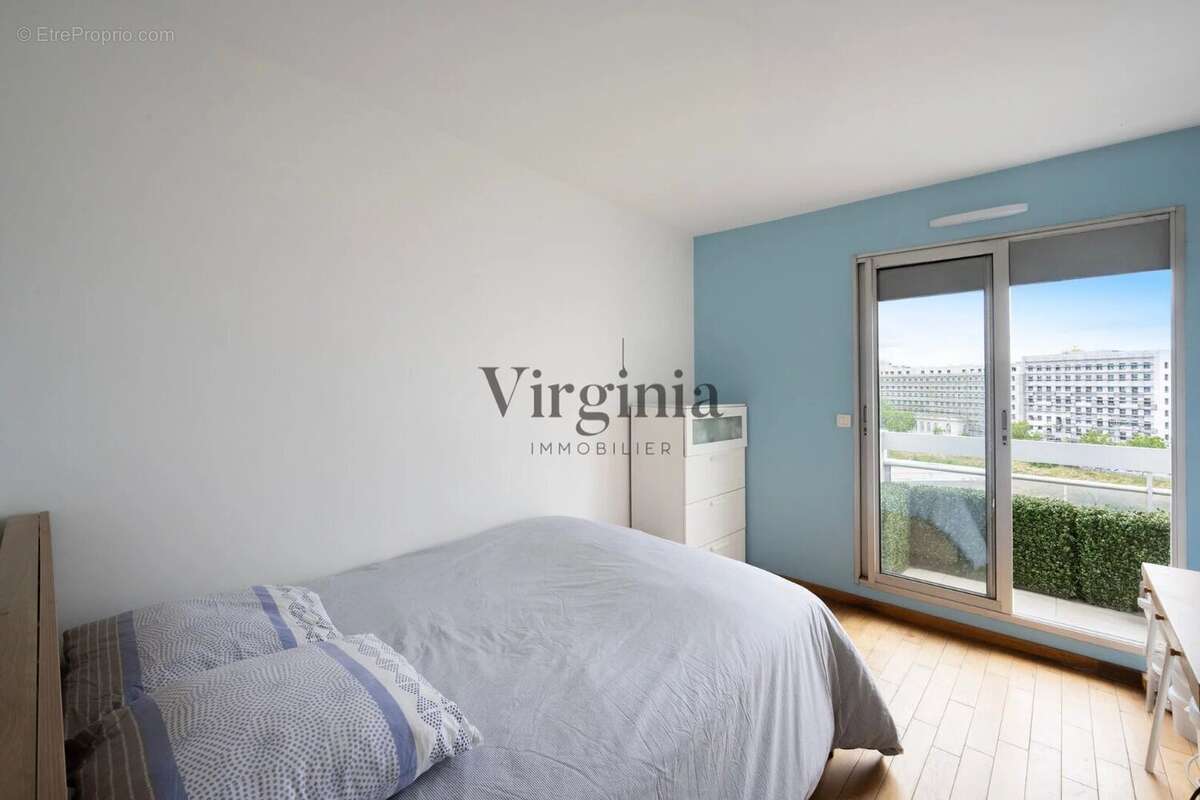 Appartement à CHARENTON-LE-PONT