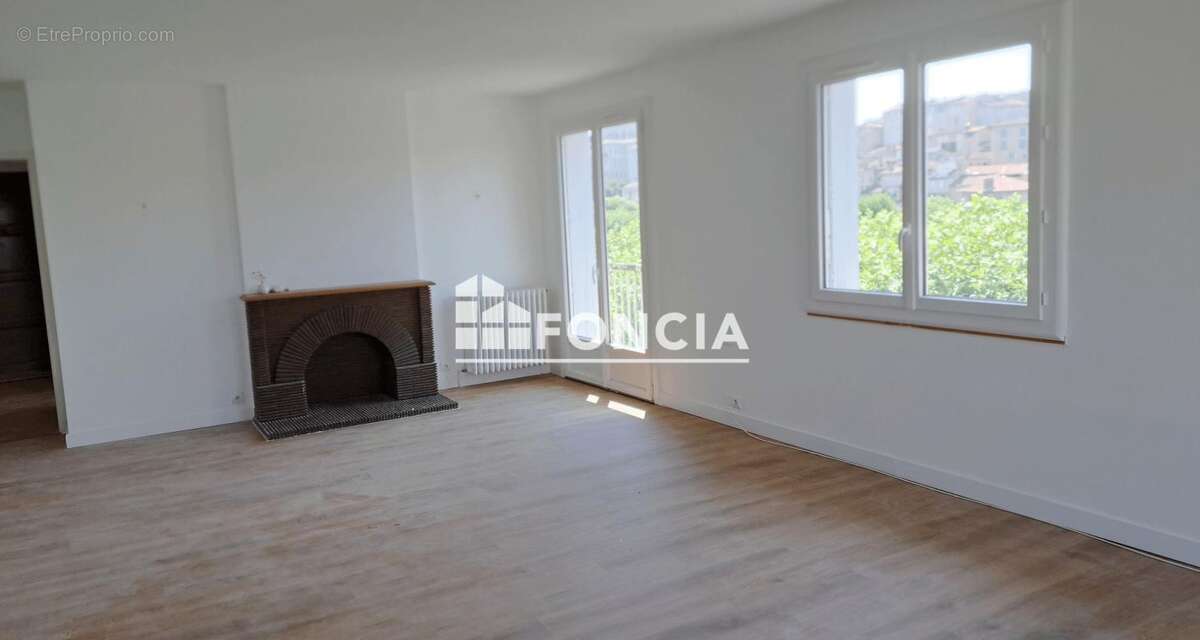 Centre ville - appartement renove - photo 2