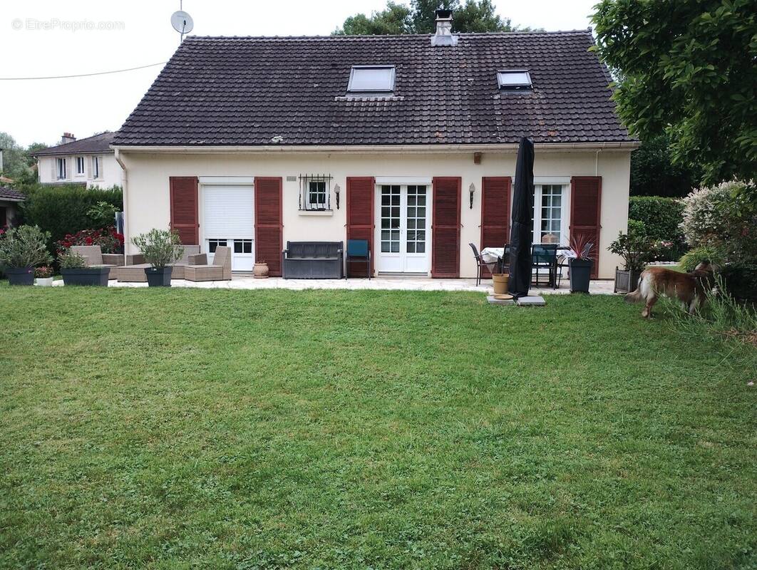 Maison à COUILLY-PONT-AUX-DAMES