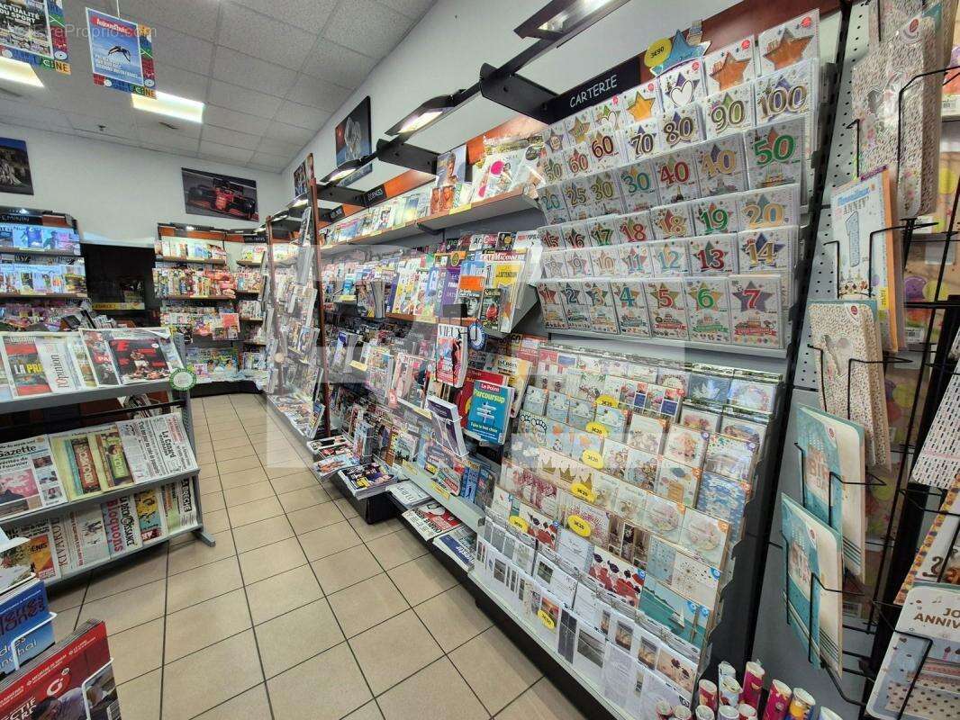 Commerce à CAVEIRAC