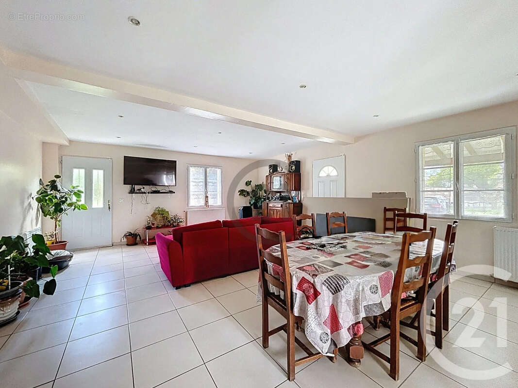 Maison 177 m² à Sancy-Les-Provins  - photo 3