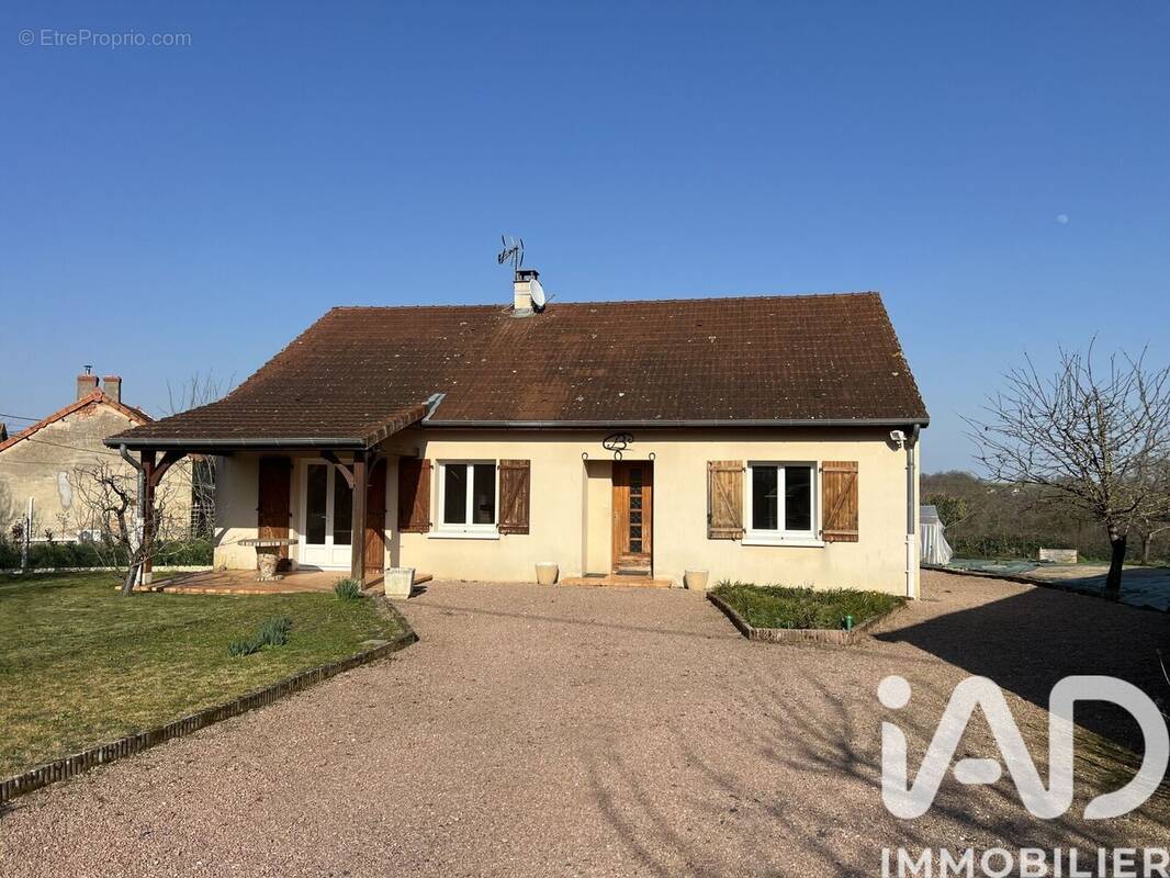 Photo 1 - Maison à SAINT-LEGER-SUR-VOUZANCE