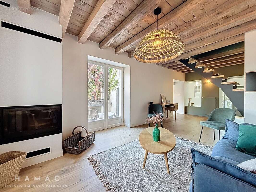 Maison à SAINTE-FOY-LES-LYON