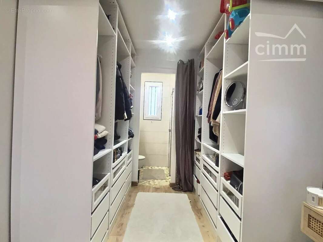 Maison à SAINT-SULPICE-DE-POMMERAY