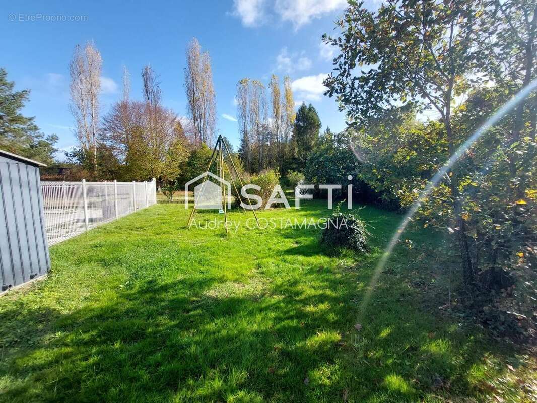 Photo 2 - Terrain à MONTECH