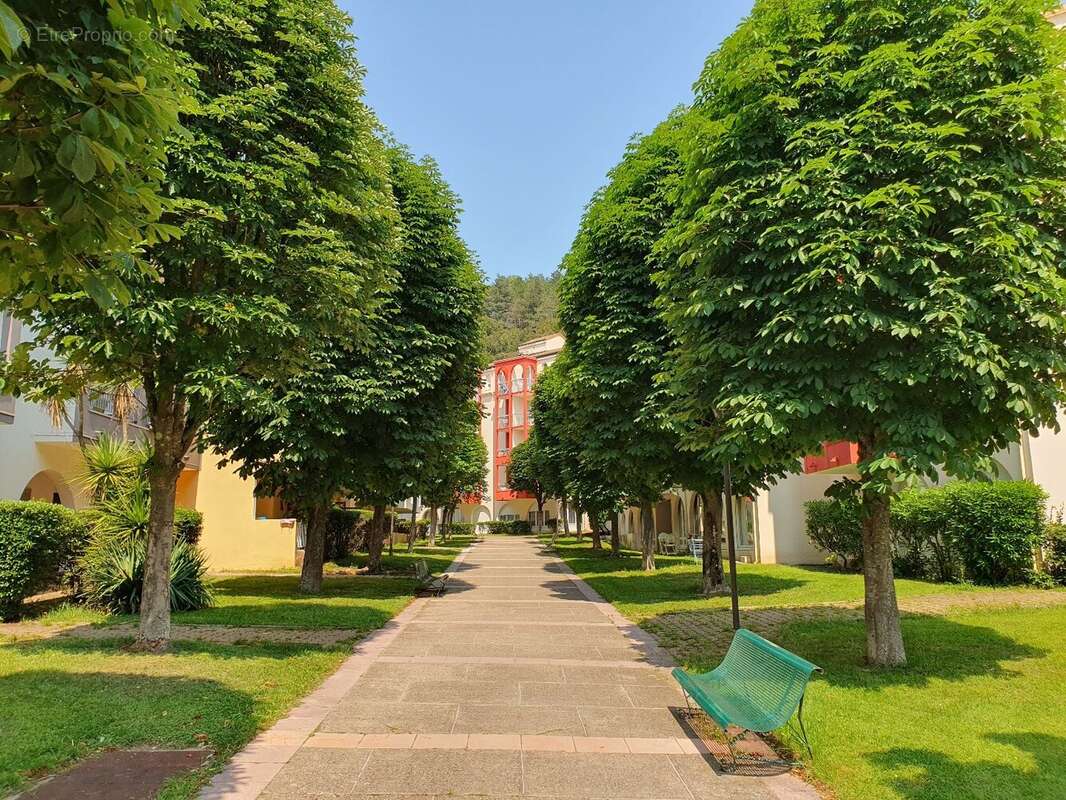 Appartement à LAMALOU-LES-BAINS
