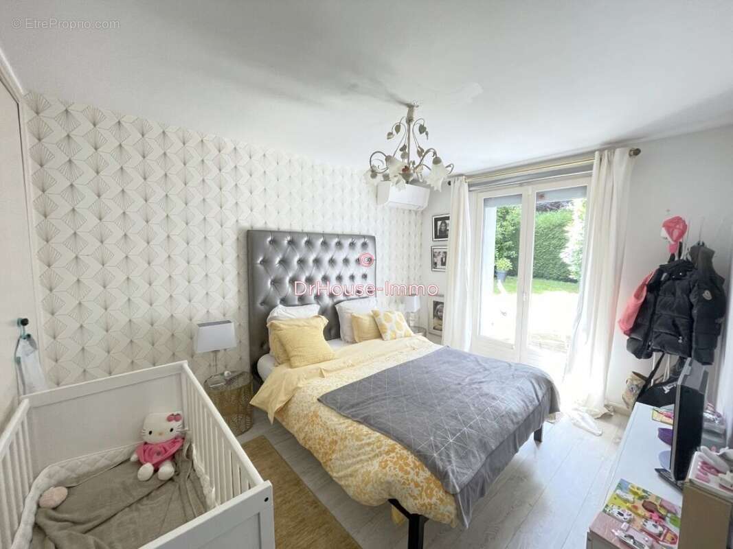 Maison 130 m² à Savigny-Sur-Clairis  - photo 5
