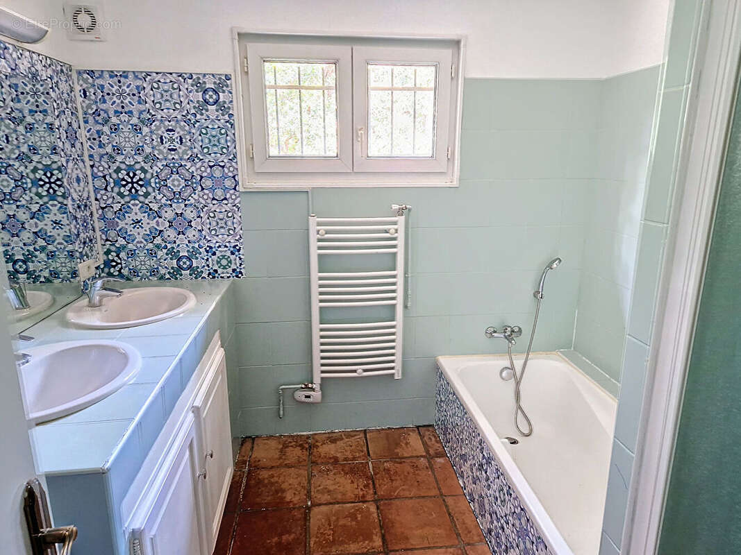 Maison à VILLENEUVE-LES-AVIGNON