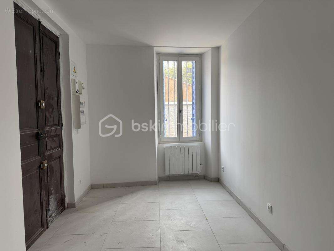 Appartement à BESSE-SUR-ISSOLE