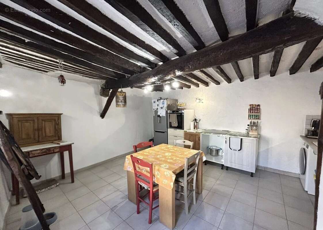 Appartement à CAMPS-LA-SOURCE