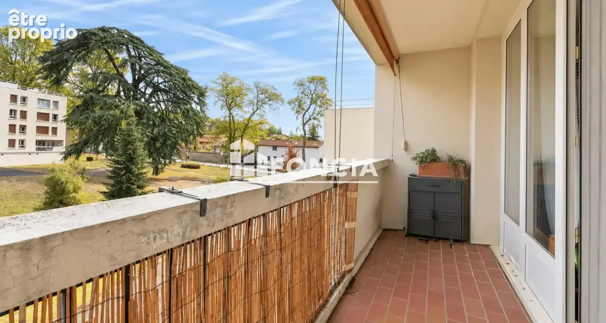 GENAY- Appartement T4  – Résidence « Les Vieux Cèdres - photo 2