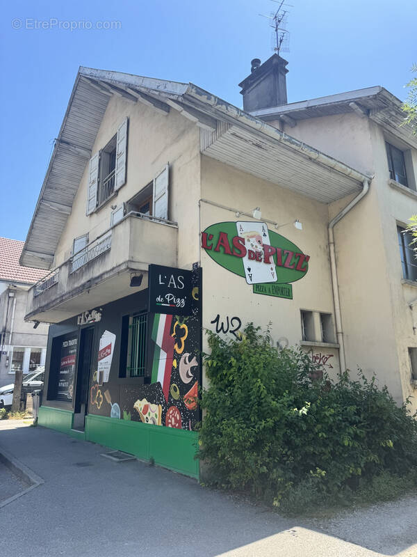 Commerce à BARBERAZ