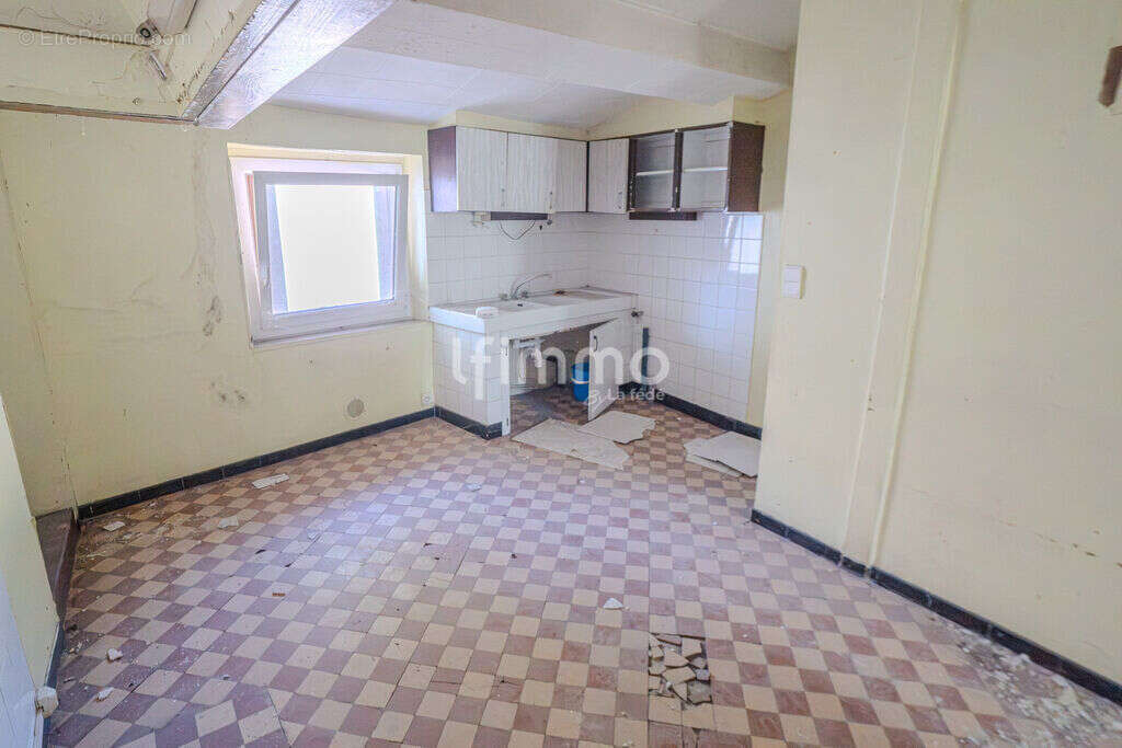 Maison en pierre fort potentiel de rénovation - photo 12