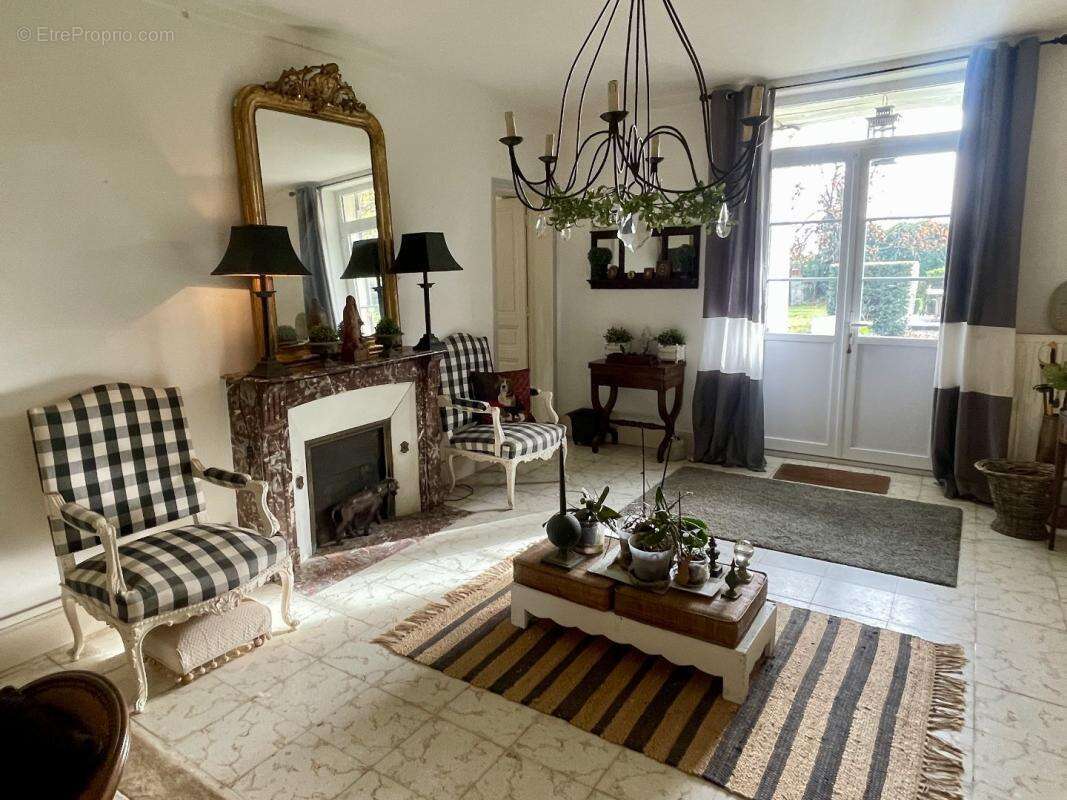 Maison à SAINT-DENIS-DU-PIN