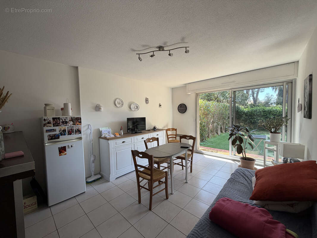 Appartement à CARQUEIRANNE