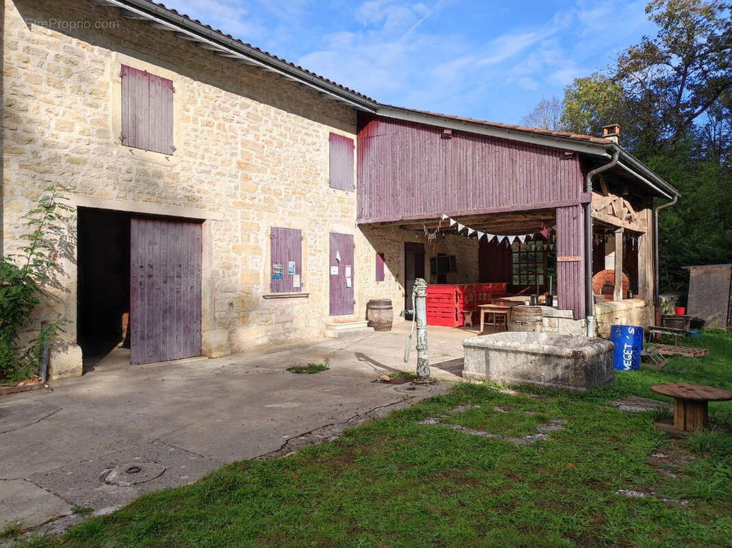 Maison à SIMANDRE-SUR-SURAN