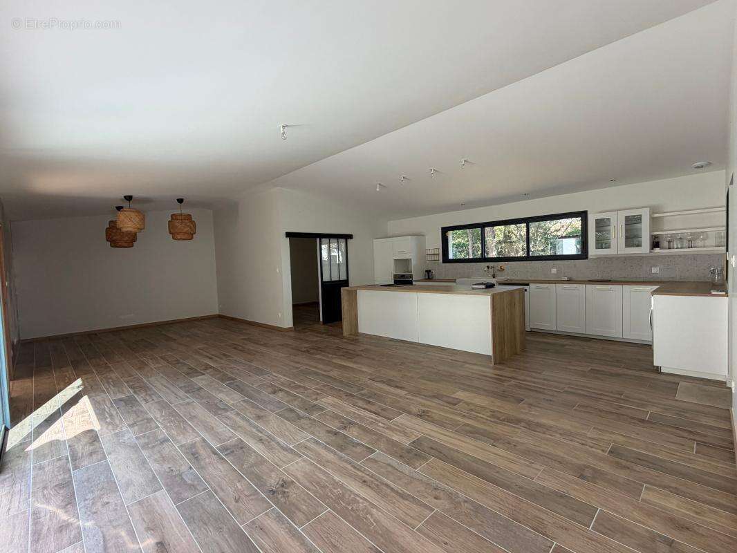 Aizenay (85)- calme absolu - villa contemporaine 2024 grand confort 4 chambres avec garage sur 783 m² - photo 6
