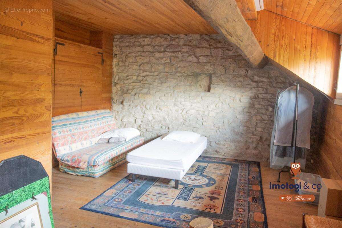 Maison à MOUTHIER-HAUTE-PIERRE