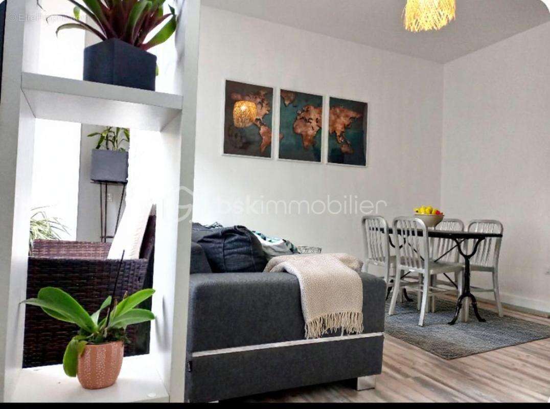 Appartement à FOURAS
