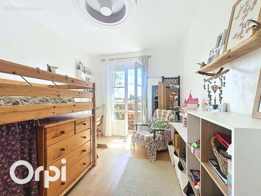 Appartement à VILLENEUVE-LOUBET