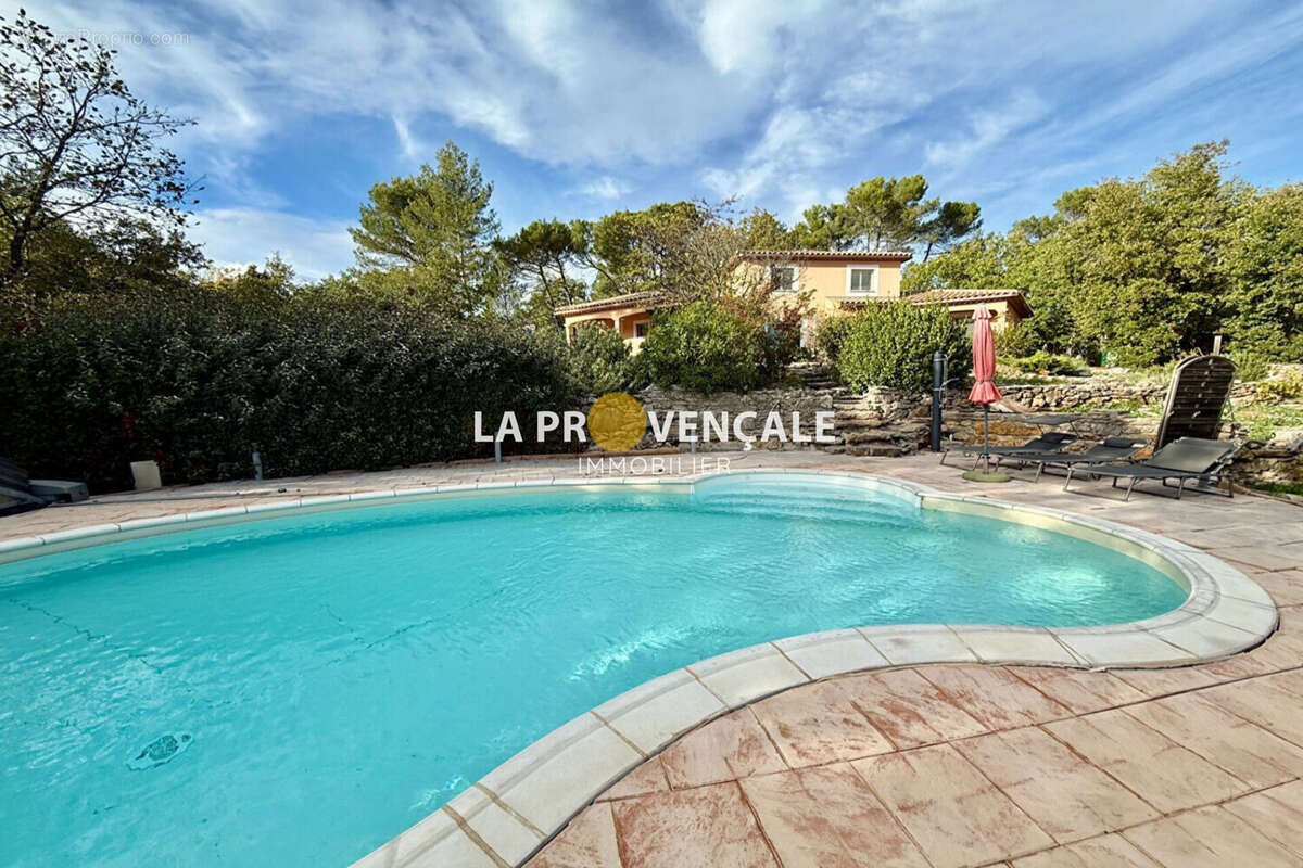 Maison à SAINT-MAXIMIN-LA-SAINTE-BAUME