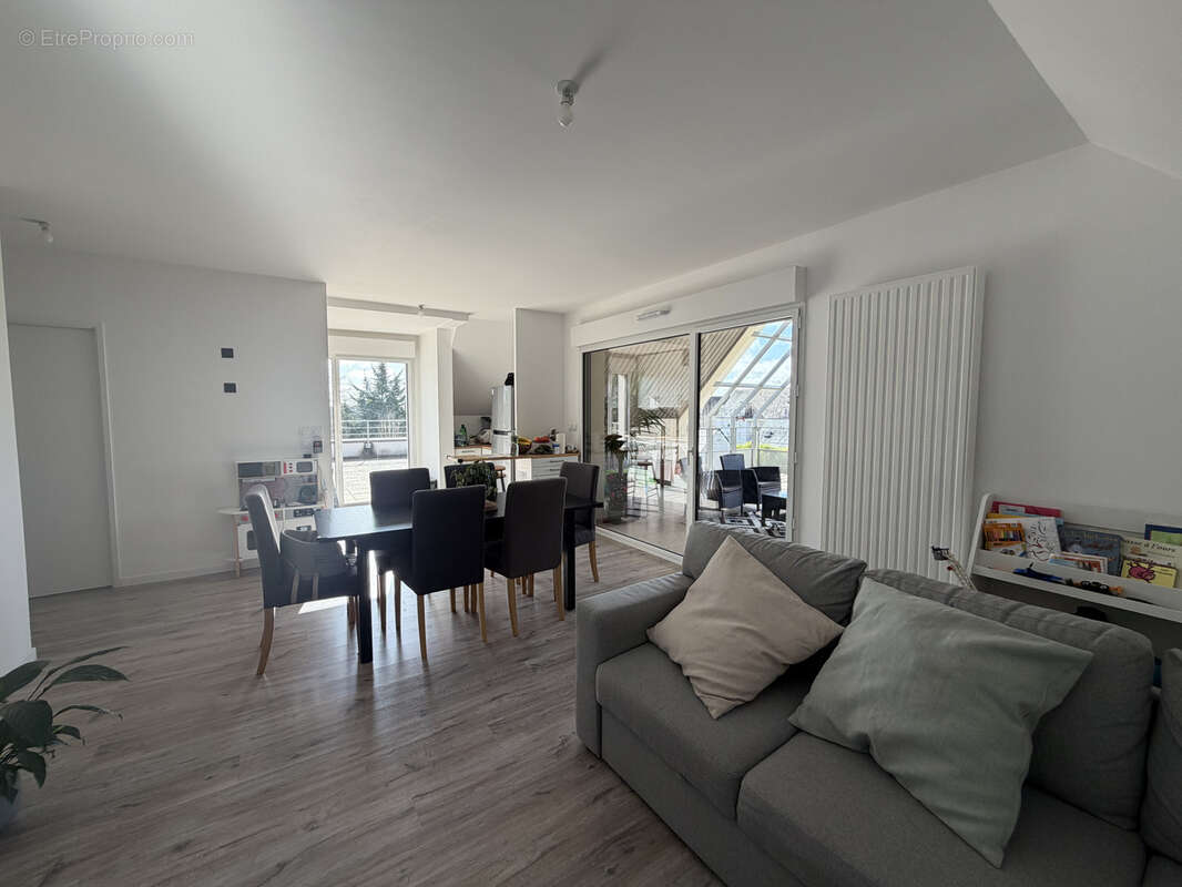Appartement à LA VILLE-AUX-DAMES