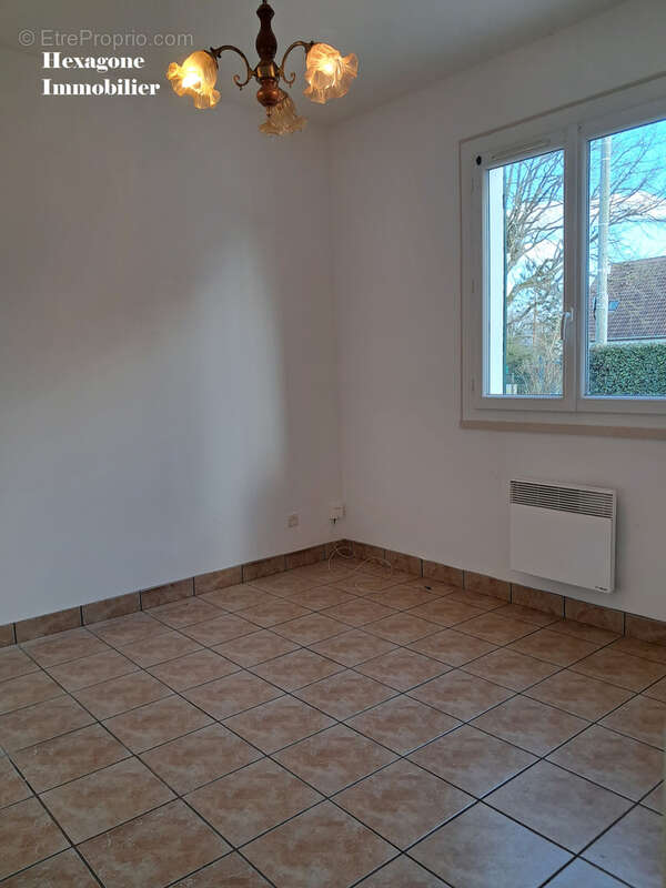 Maison à NEUVY-SUR-LOIRE