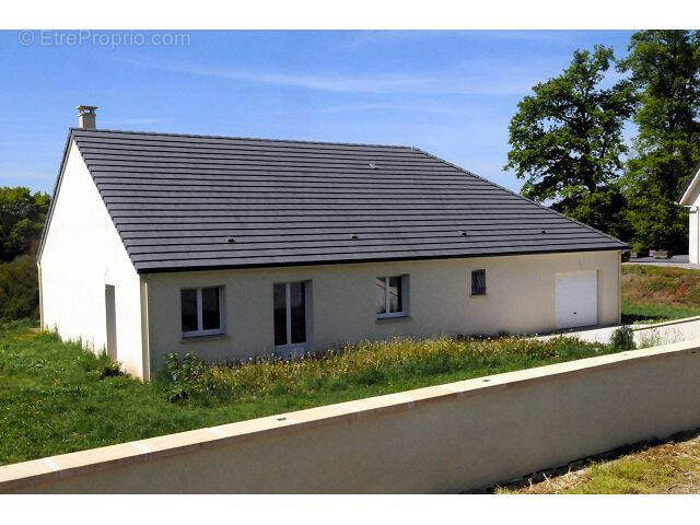 Maison à SERVIERES-LE-CHATEAU