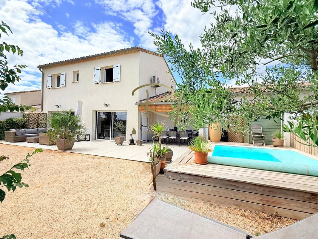 Maison à BARJAC