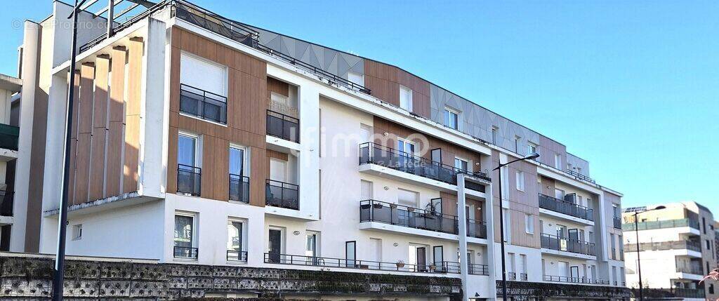 Appartement à DAMMARIE-LES-LYS