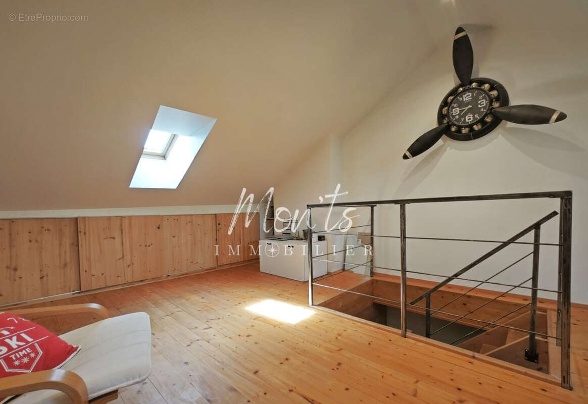 VULBENS   Maison de village de caractère   140 m2 habitables. - photo 14