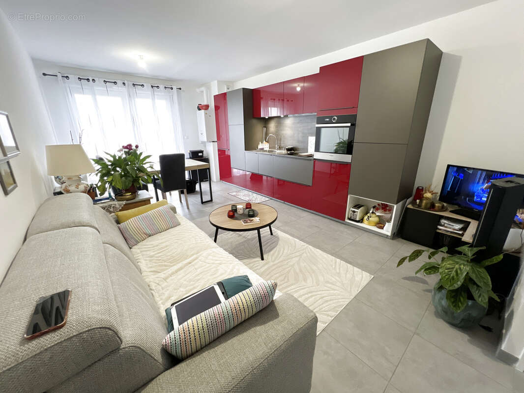 Appartement à SAINT-LAURENT-DE-MURE