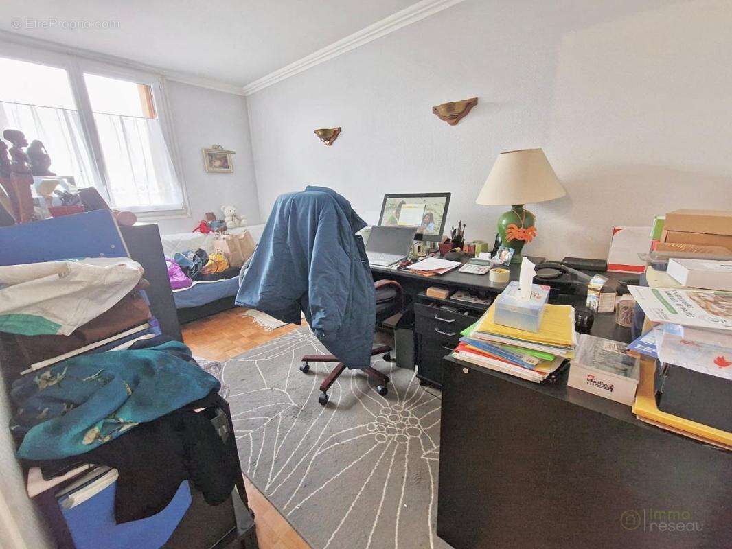 Appartement à LE PERREUX-SUR-MARNE
