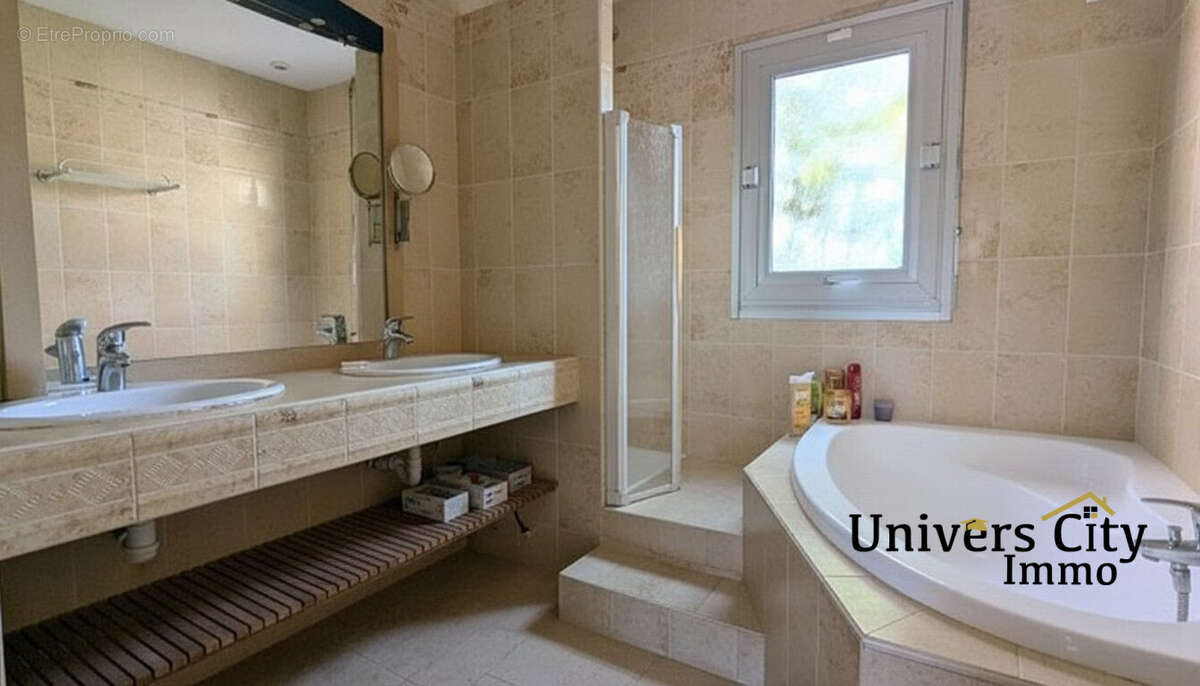 Maison à LES SORINIERES