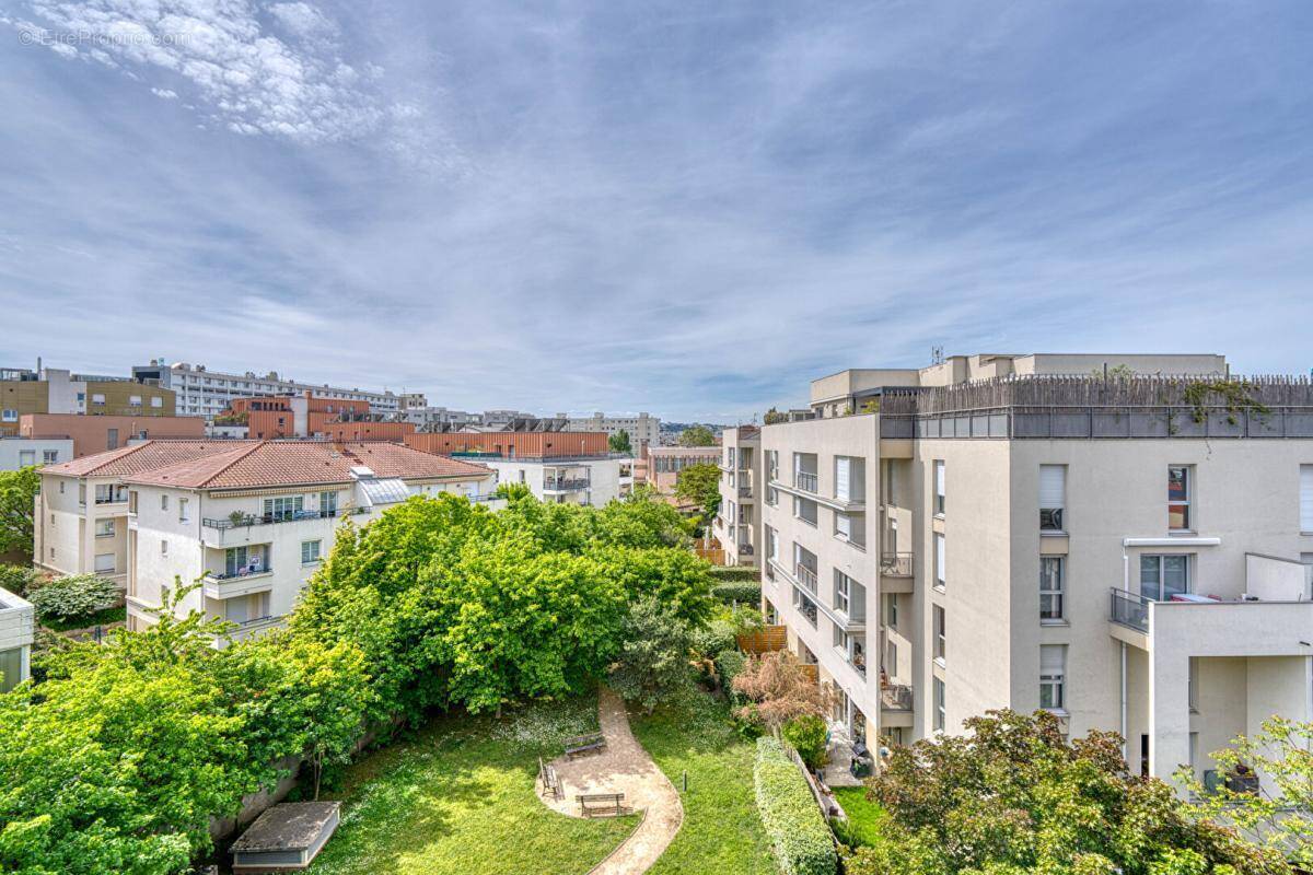 Appartement à LYON-8E
