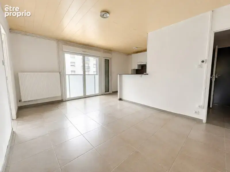 Appartement à SAINT-MARTIN-D'HERES