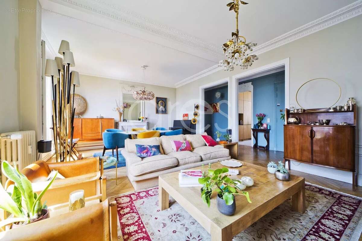 75007 suffren / tour eiffel. vente appartement haussmannien familial 3 chambres. - photo 3