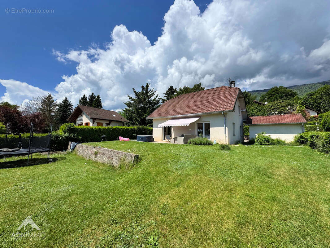 Maison à THOIRY