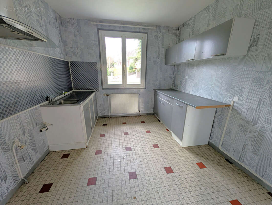 Maison à TOUCY