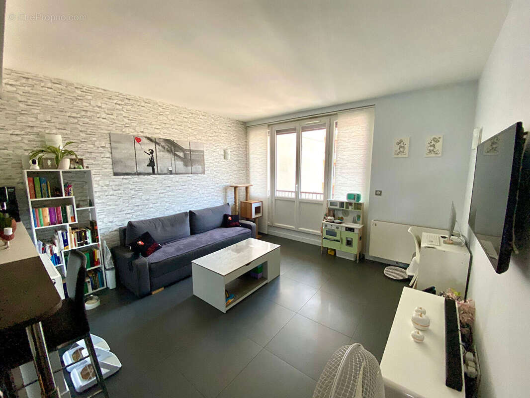 Appartement à SARTROUVILLE