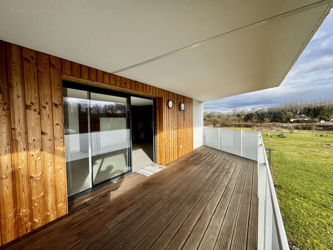 ROBERTSAU: splendide 2 pièces 70m2, terrasse, garage et cave. - photo 12