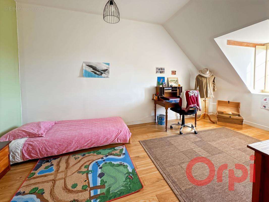 Maison à SAINT-AMAND-MONTROND