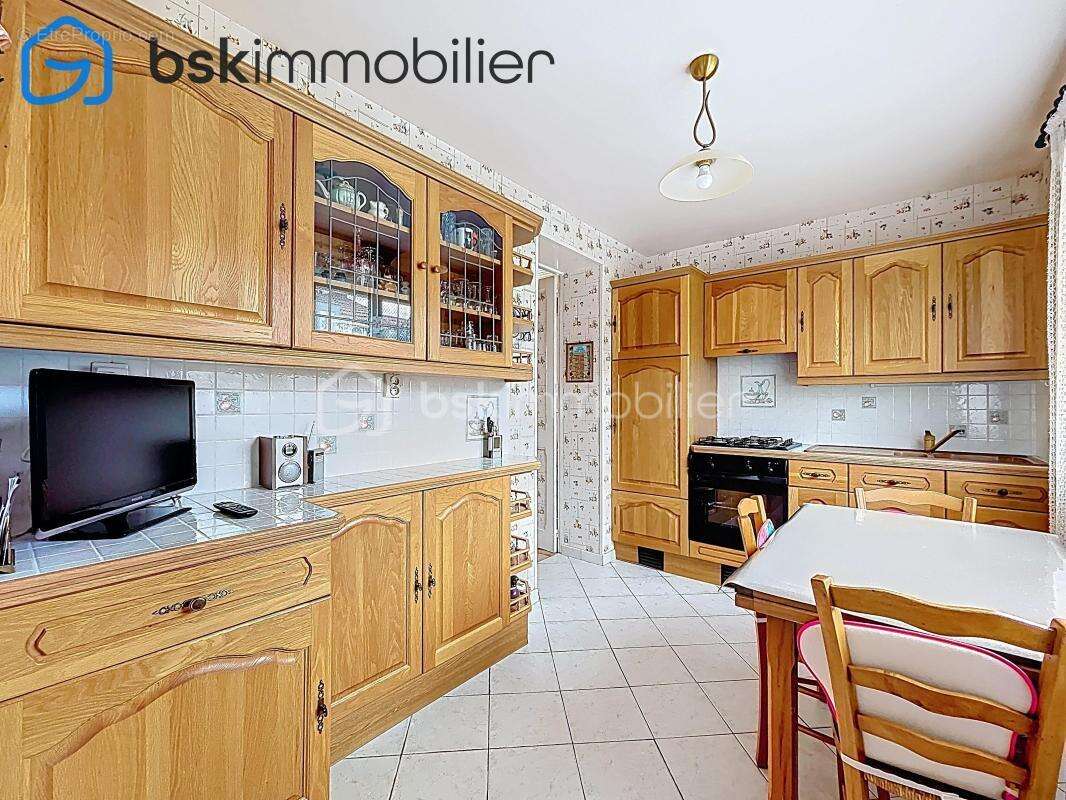 Maison à SAINT-ETIENNE-DU-ROUVRAY