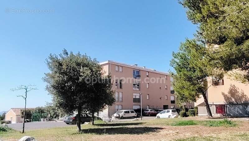 Appartement à MARSEILLE-15E
