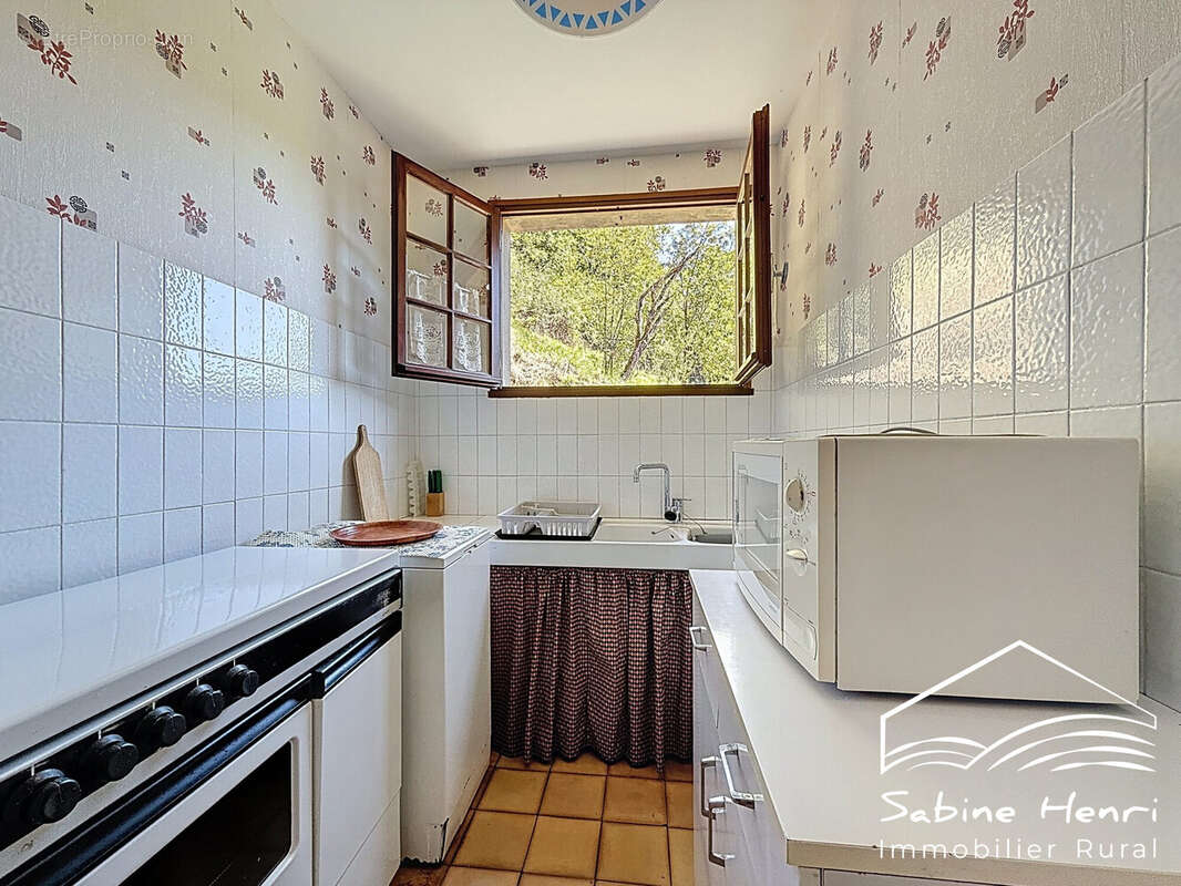 Maison 50 m² à Crespin  - photo 5