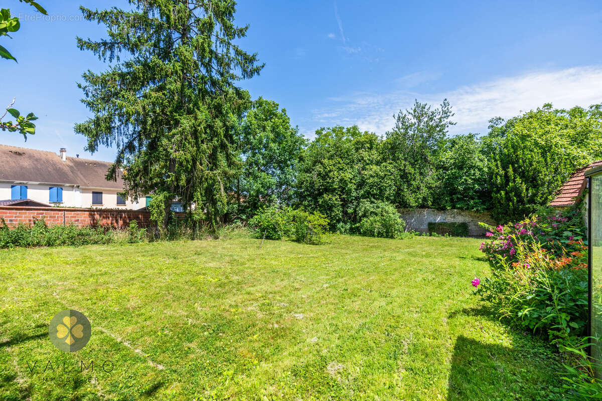 Maison à THOIRY