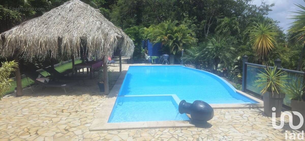 Photo 1 - Maison à DESHAIES